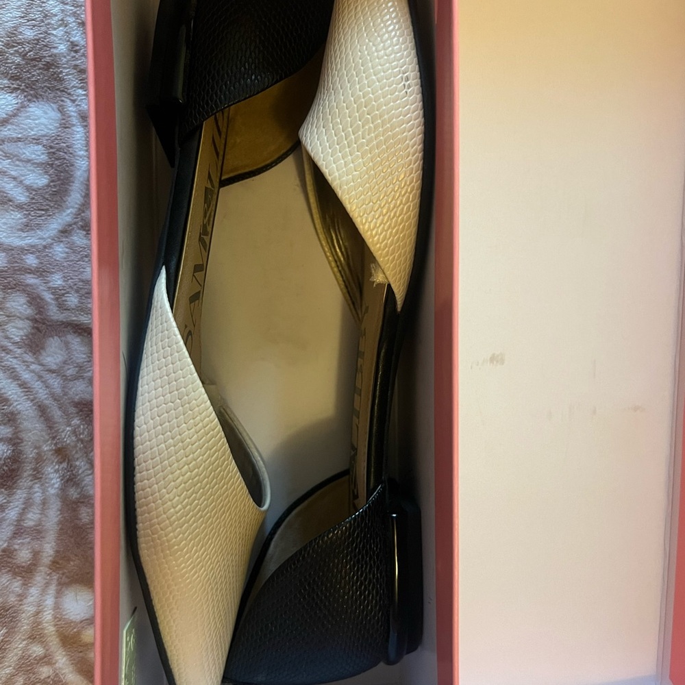 Sam & Libby Two-Tone Pointed D'Orsay Flats in Cream and Black - Picture 7 of 8